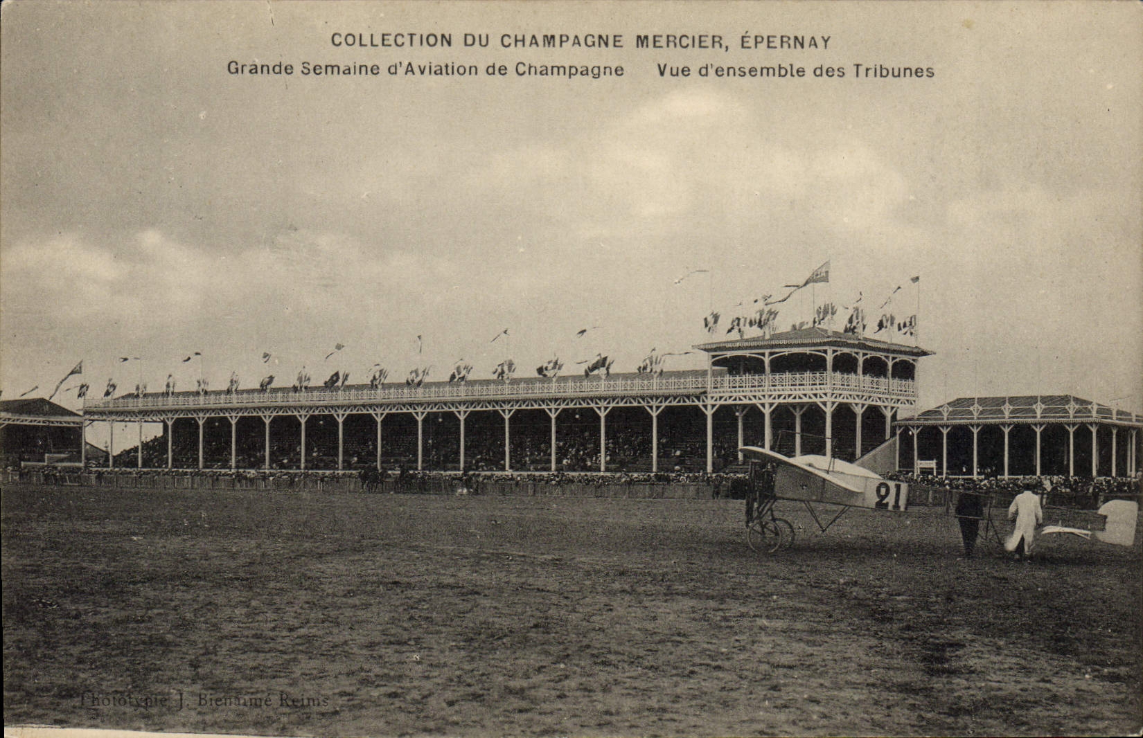 CPA Avion Aviation Collection du Champagne Mercier Epernay Grande semaine d'aviation de Champagne Vue d'ensemble tribune