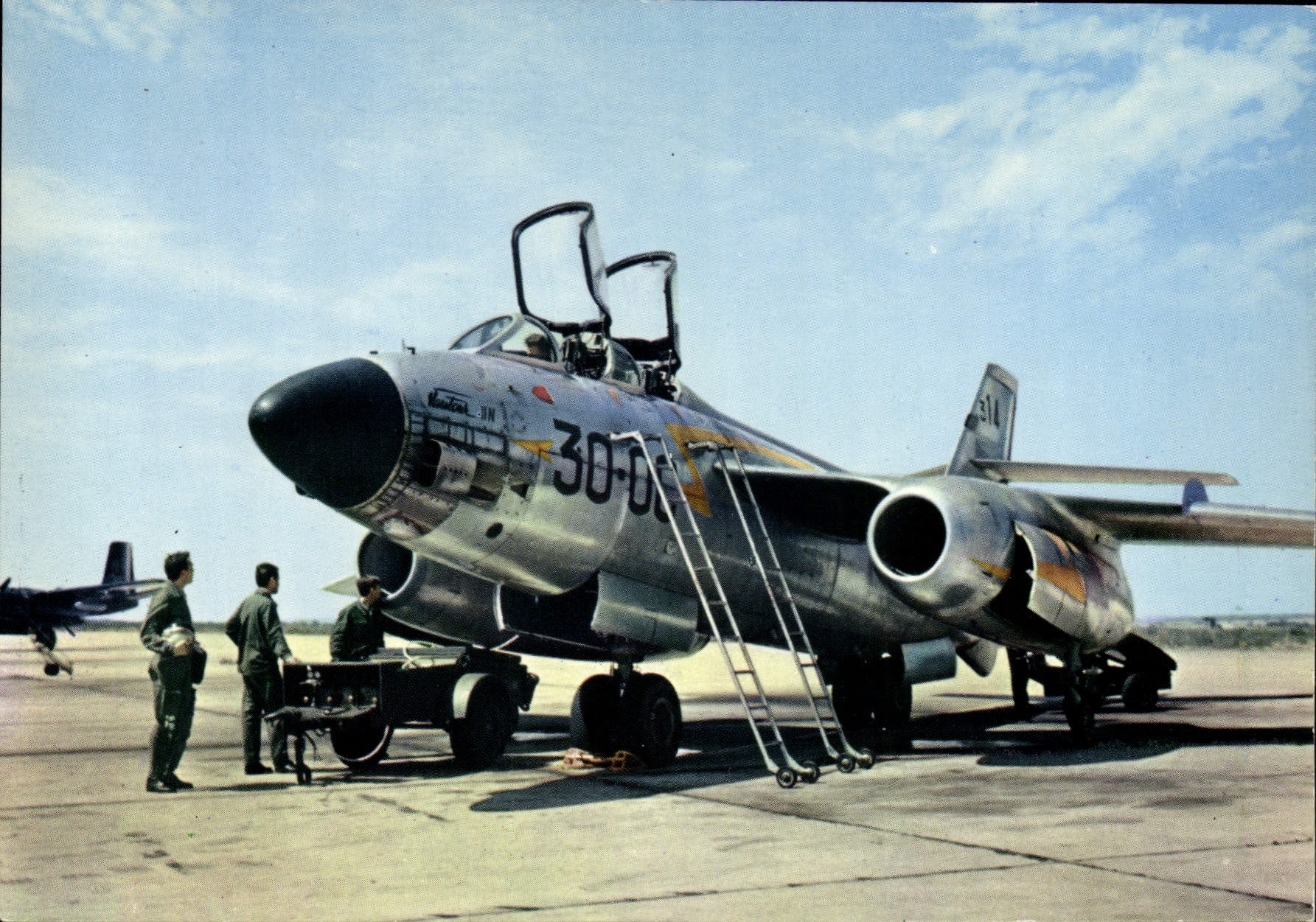 CPM Avion Aviation Sud Aviation Vautour Biplace de bombardement Chasseur tout temps