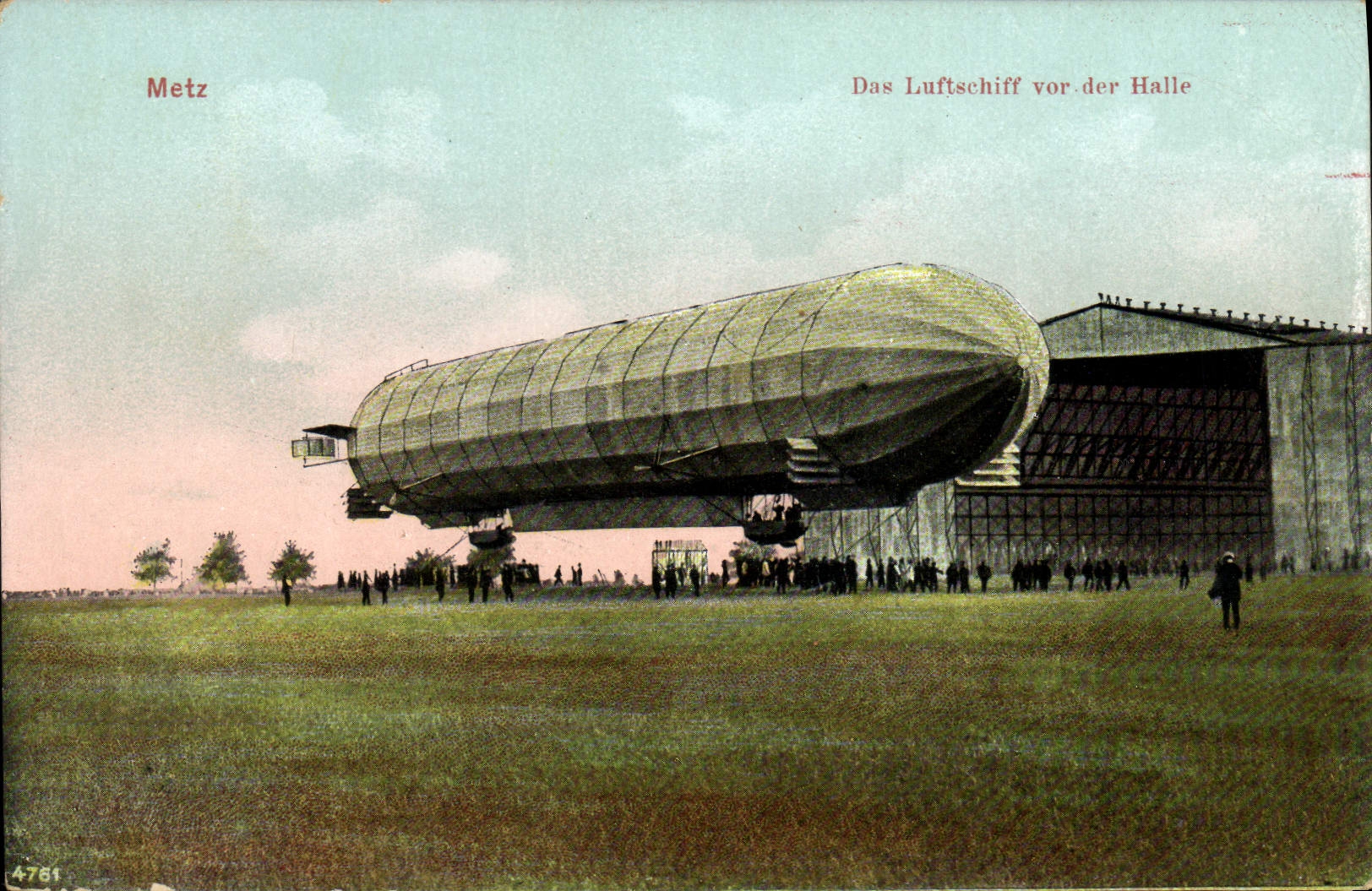 CPA Avion Aviation Dirigeable Zeppelin Metz Das Luftschiff vor der Halle 