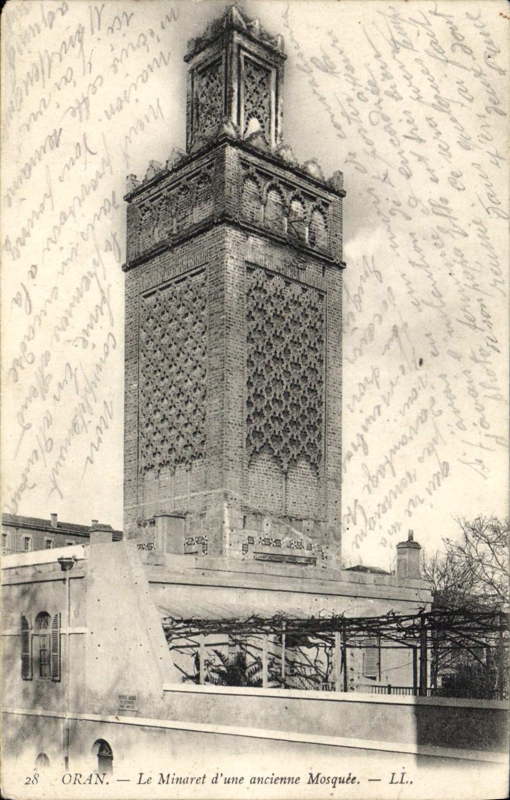 Oran — Le Minaret d'une ancienne Mosquée — LL.