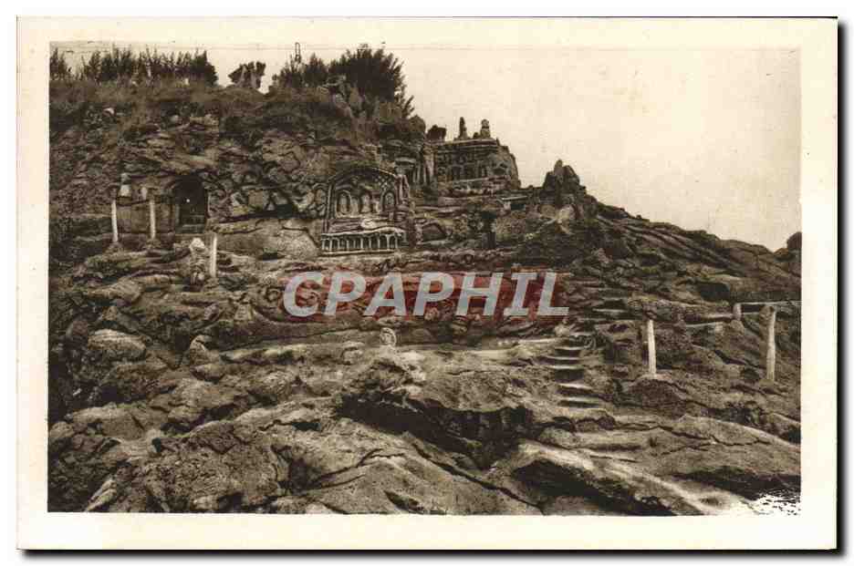 CPA Rotheneuf Les rochers Sculptes Au bord du gouffre