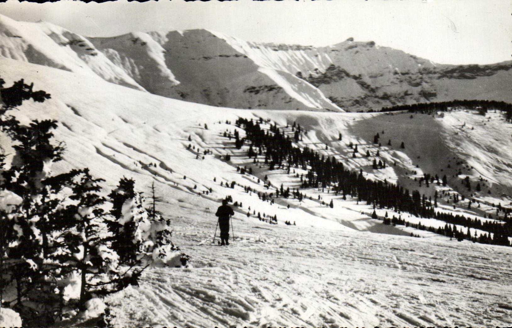 St-Gervais-les-Bains (Haute-Savoie) — Ansicht der riesigen Schneefelder des Mont d'Arbois (1839 m). Im Hintergrund die Kette des Mont Joly — Verlag André LECOMTE, Paris