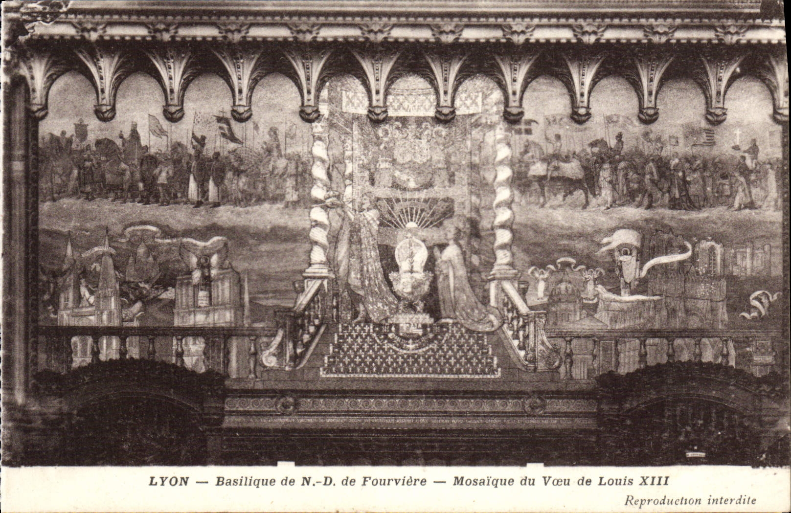 CPA Lyon Interieur de la Basilique de Notre Dame de Fourviere Mosaique du voeu de louis XIII