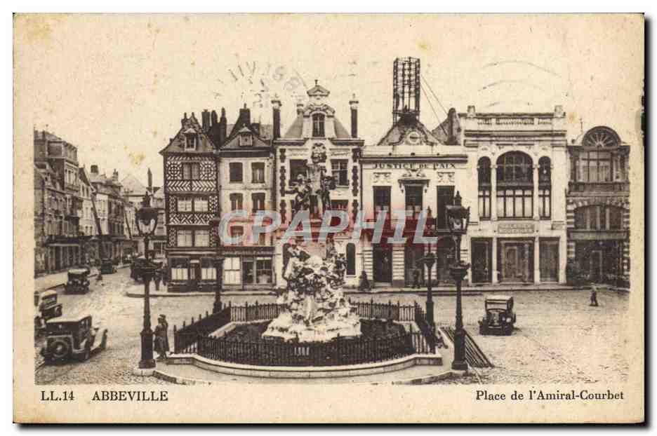 CPA Abbeville Place De I'Amiral Courbet