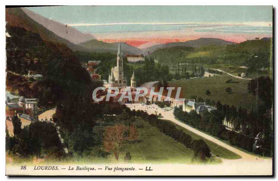 CPA Lourdes La Basilique Vue Plongeanle