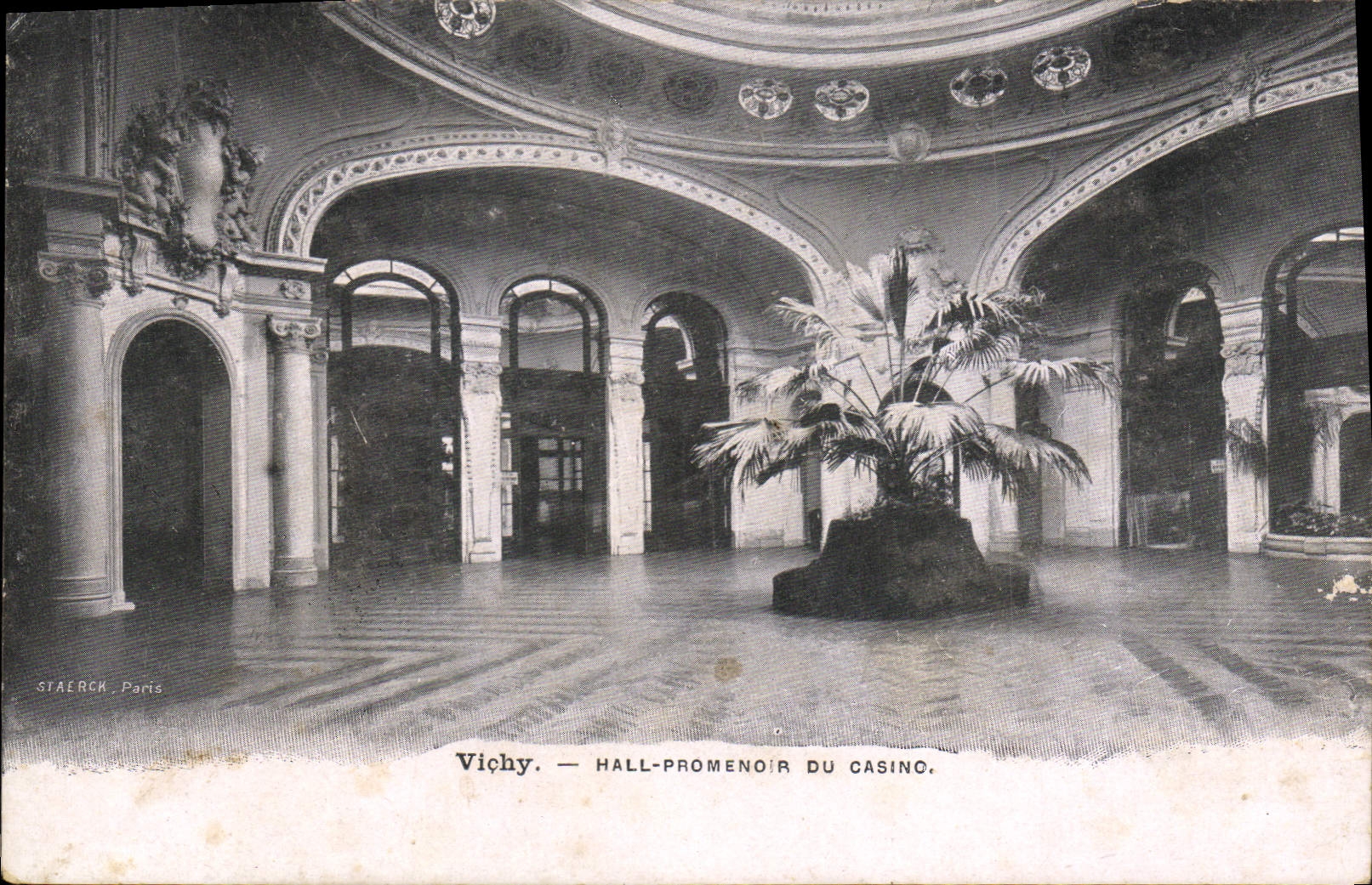 CPA Vichy Hall Promenoir Du Casino
