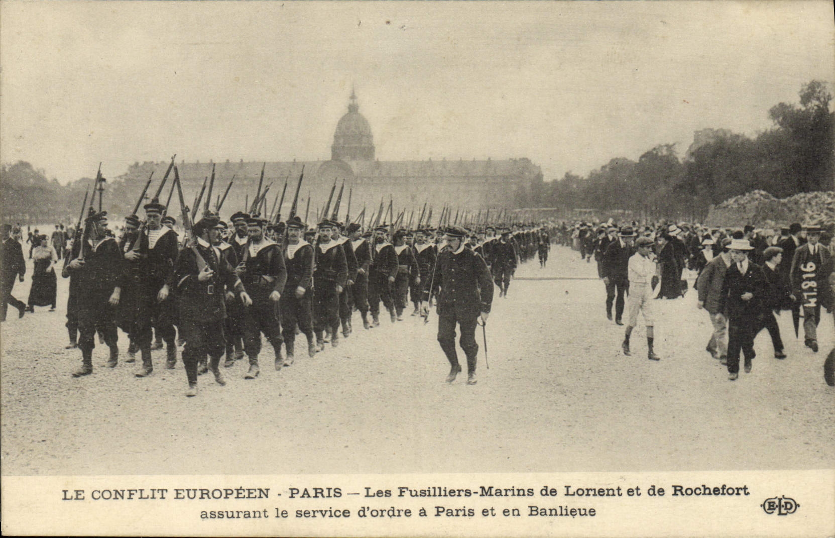 Les Fusiliers-Marins de Lorient et de Rochefort assurant le service d'ordre à Paris et en Banlieue — B.P.D. — n° 17816