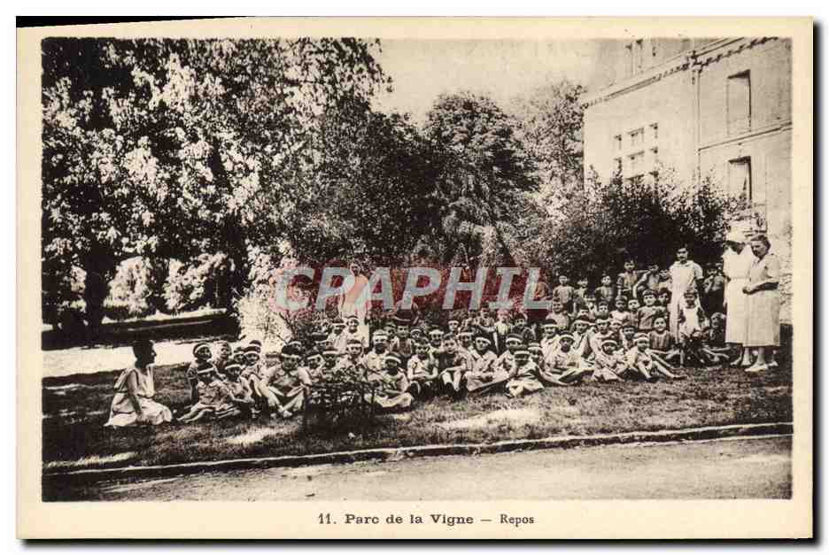 CPA Maison des enfants des cheminots du Nord Parc de la Vigne Crouy sur Ourcq Train Repos