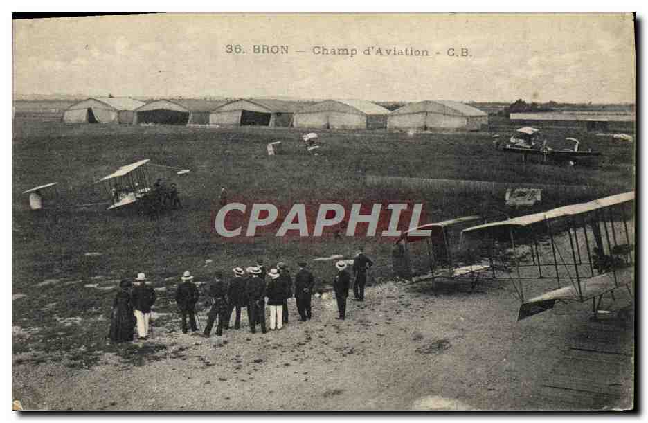 CPA Avion Aviation Bron Champ d'aviation