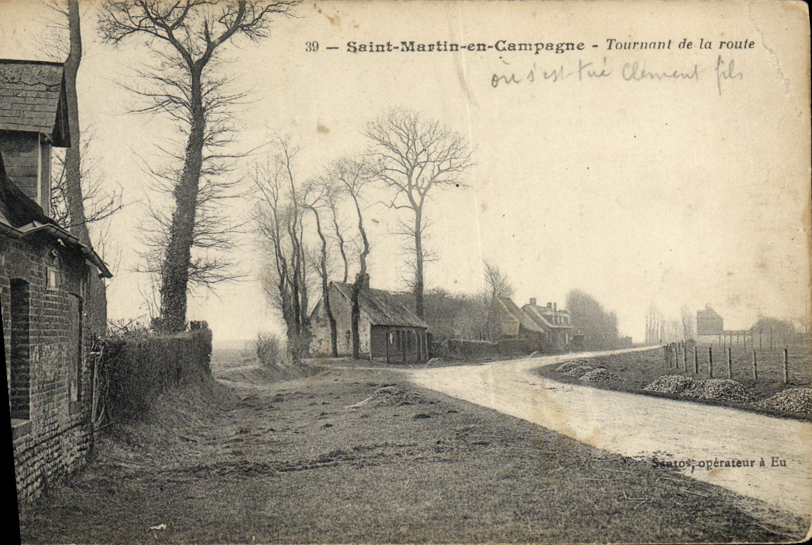 CPA Automobile Saint Martin en Campagne Tournant de la route 