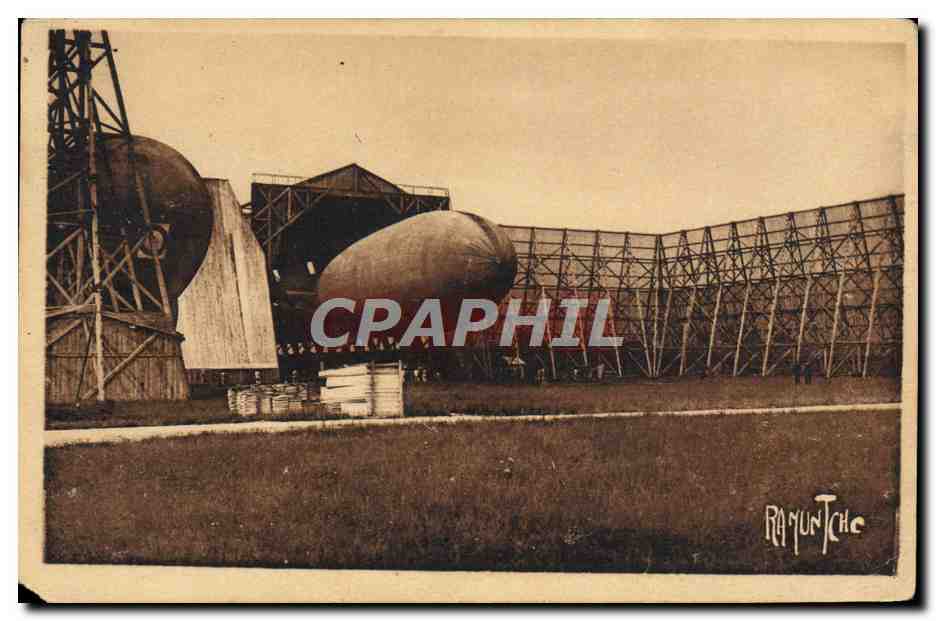 CPA Avion Aviation Dirigeable Zeppelin Rochefort Base des dirigeables de la Marine 