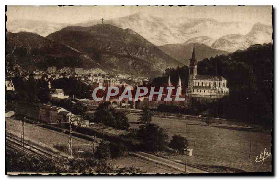 CPA Lourdes La Basilique et le Pic du Jer