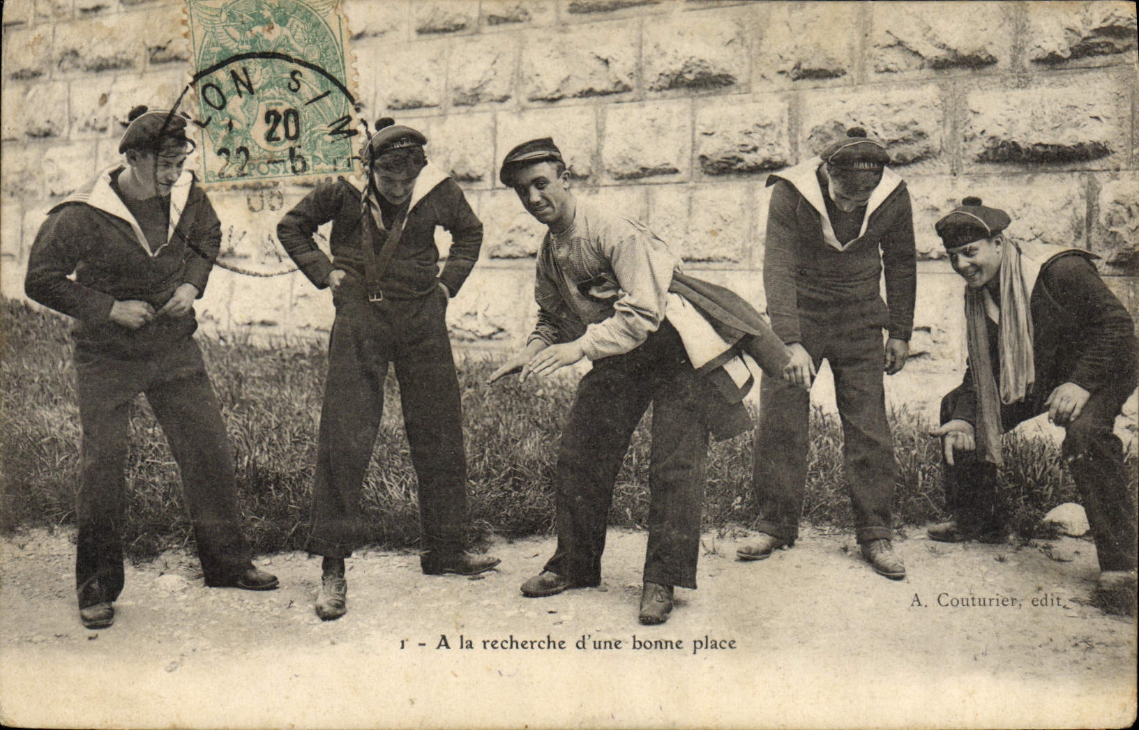 Cinq marins — A la recherche d'une bonne place — A. Couturier, edit.