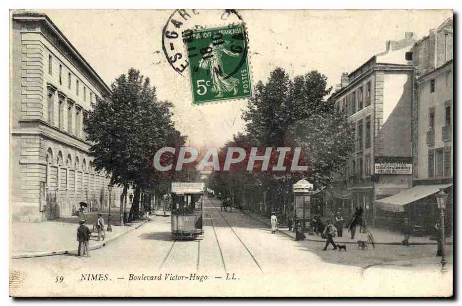 CPA Nimes Boulevard Victor Hugo Tramway
