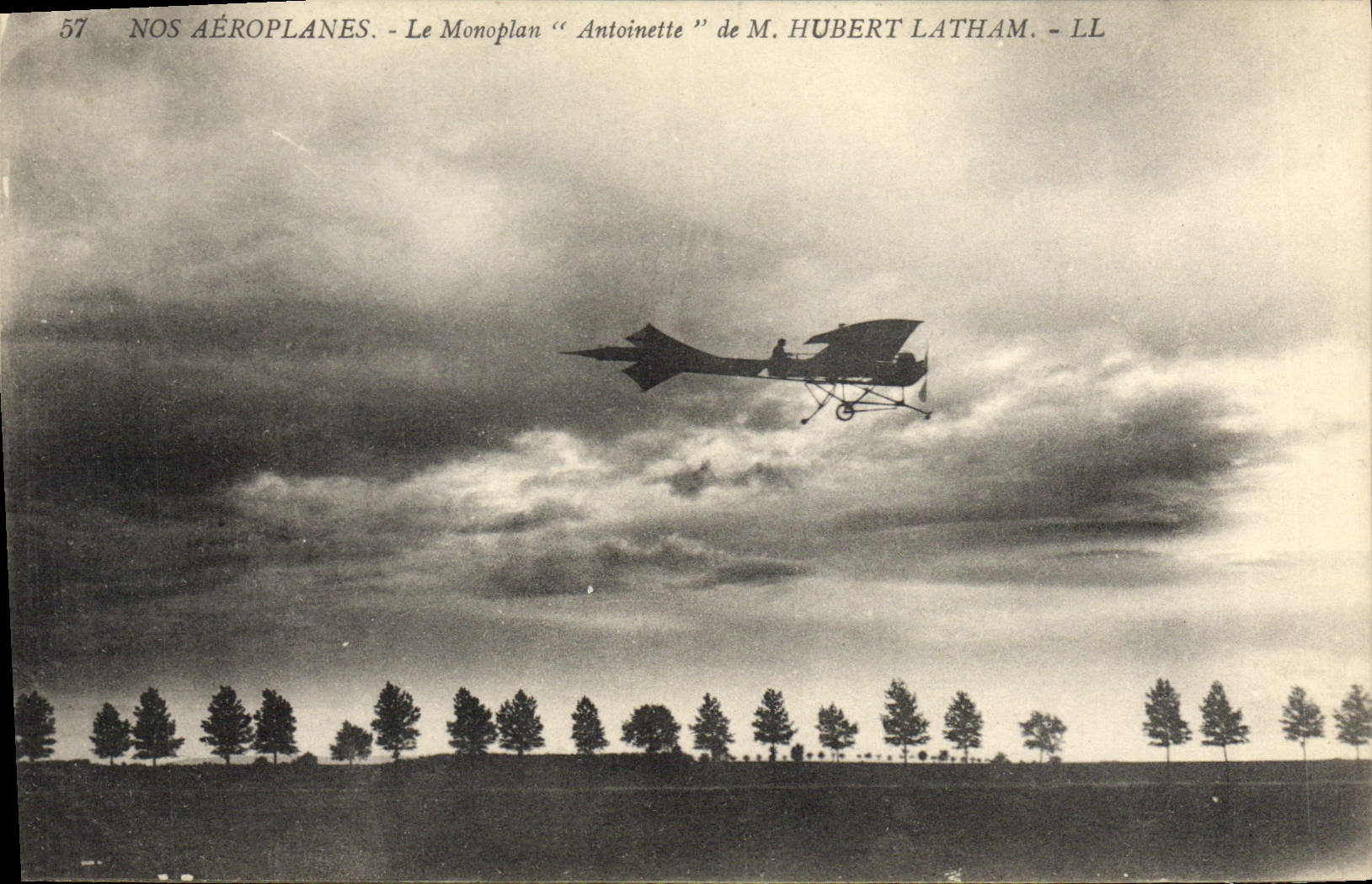 CPA Avion Aviation Monoplan Antoinette de M Hubert Latham 