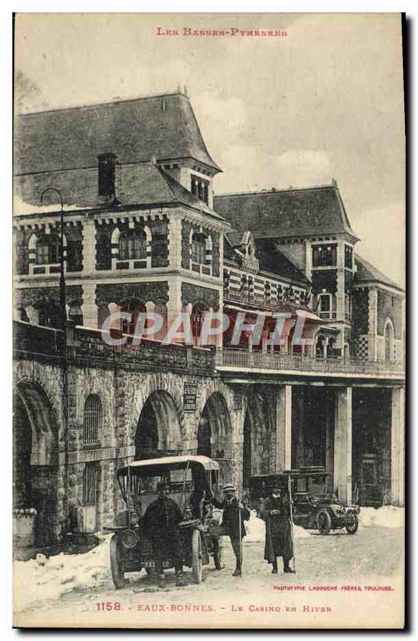 CPA Automobile Eaux Bonnes le casino en hiver Basses Pyrenees