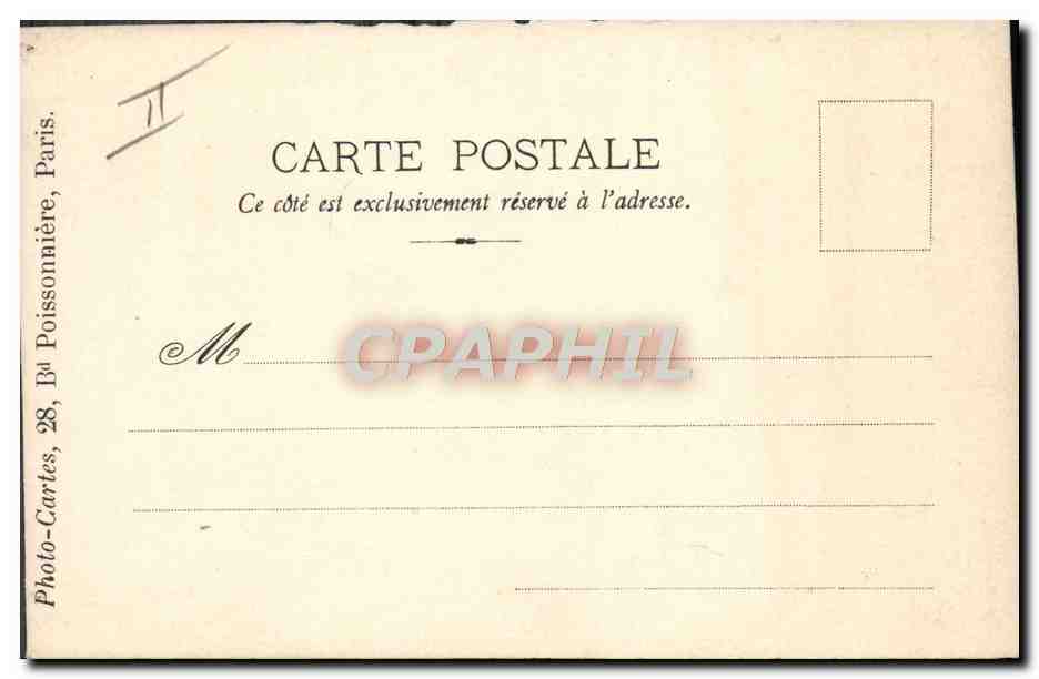 Trois personnes devant une voiture — Photo-Photo-Cartes, Paris — n°11 — Reverso