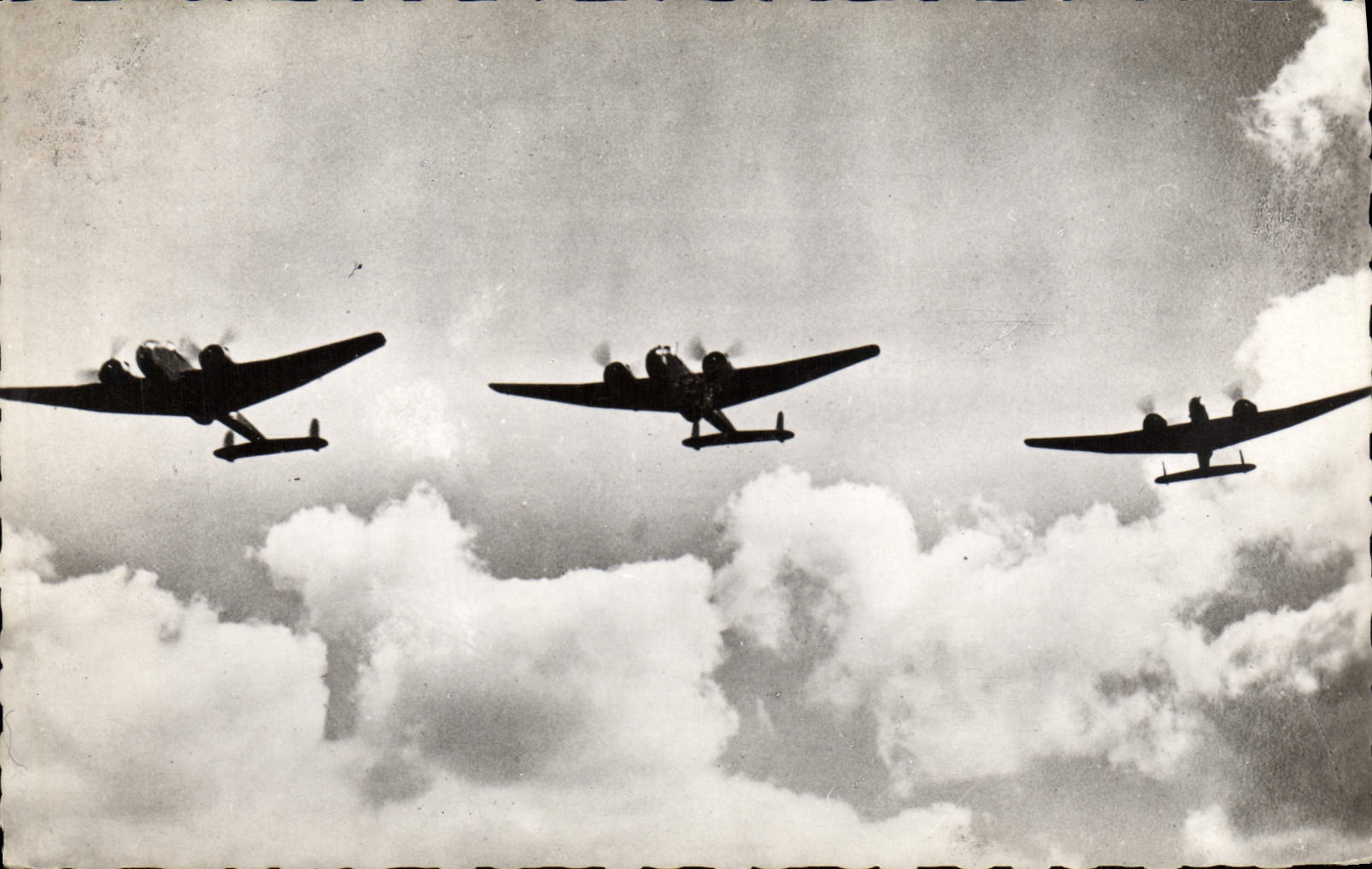 CPM Avion Aviation Royal Air Force Handle page Hampdens 