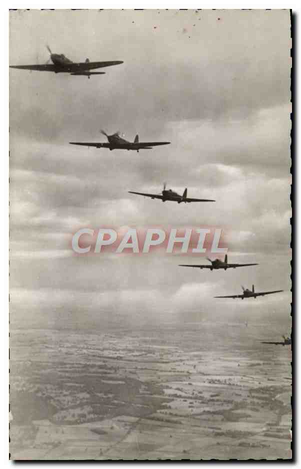 CPm Avion Aviation Aviation britannique 8 avions de la Royal Air Force en formation
