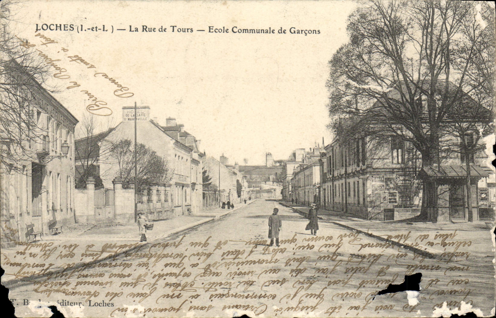 CPA Loches La Rue De Tours Ecole Communale De Garcons