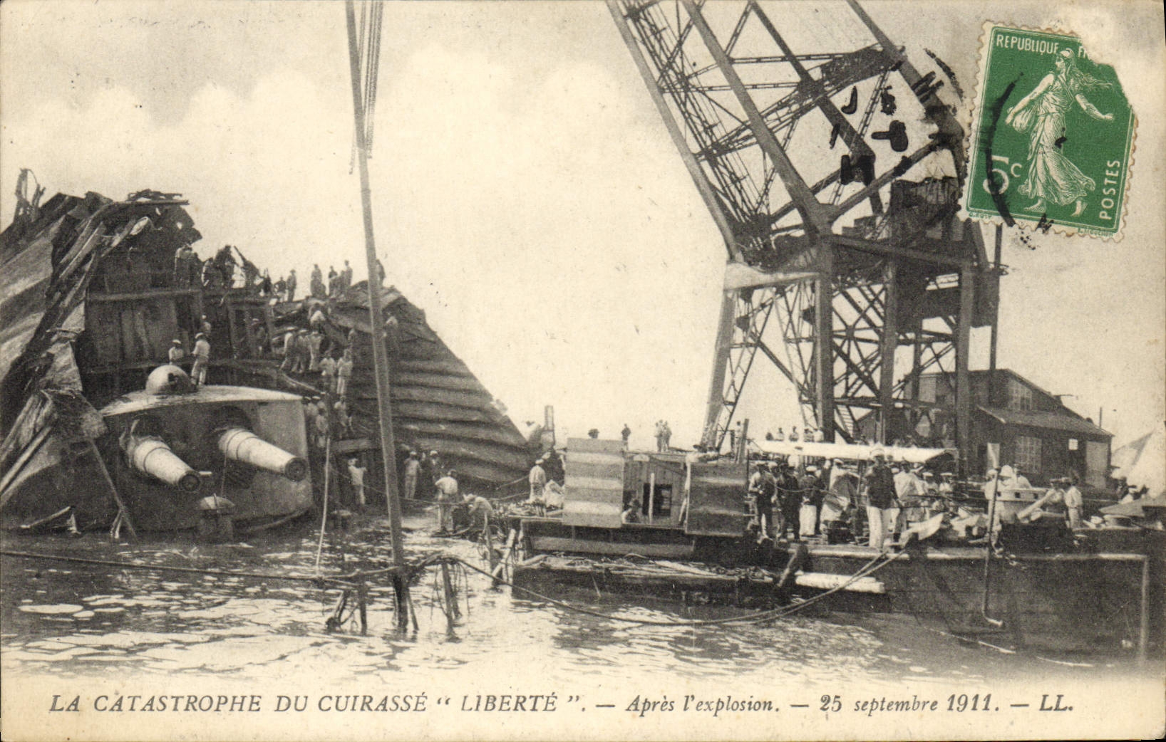 La catastrophe du cuirassé "Liberté" — Après l'explosion — 25 septembre 1911 — LL.