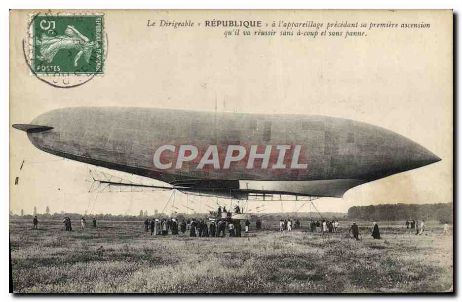 CPA Avion Aviation Zeppelin Dirigeable Republique a l'appareillage 