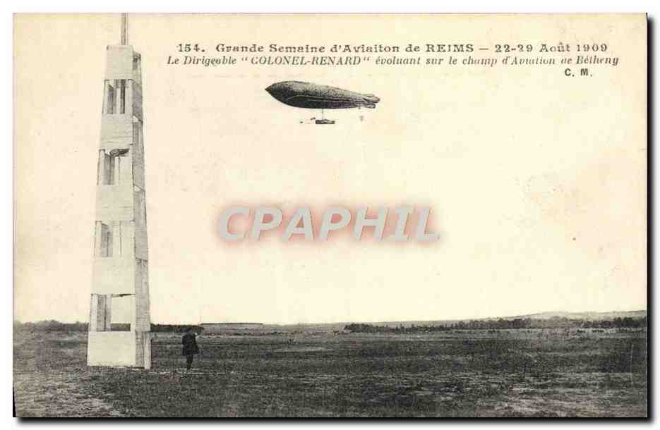 CPA Avion Aviation Zeppelin Dirigeable Colonel Renard evoluant sur le champ d'aviation de Betheny