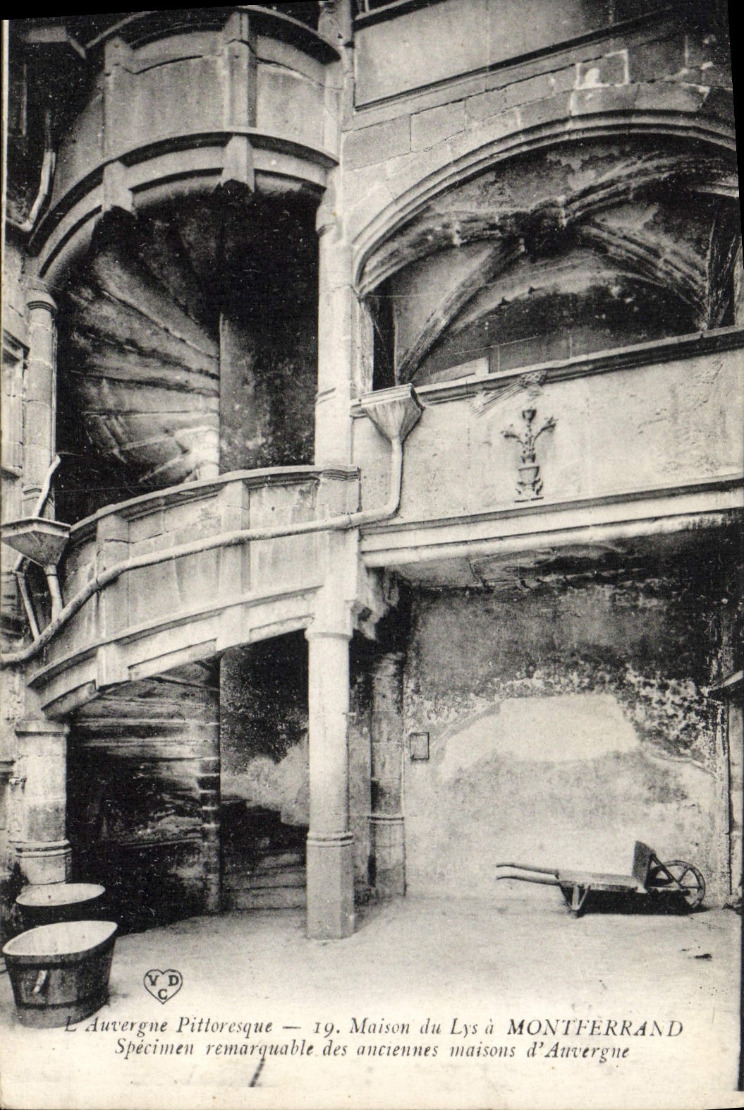 Haus des Liliens in Montferrand — Ausgezeichnetes Exemplar alter Häuser der Auvergne — V.D.C. n°19
