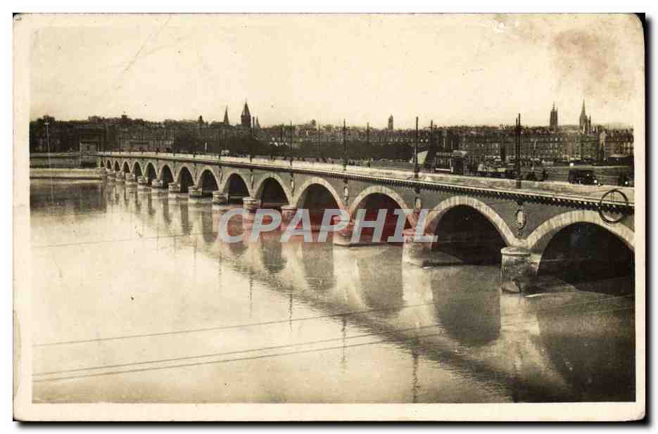Bordeaux — Le Pont de pierre — Éditeur P. Léonier-Walcun