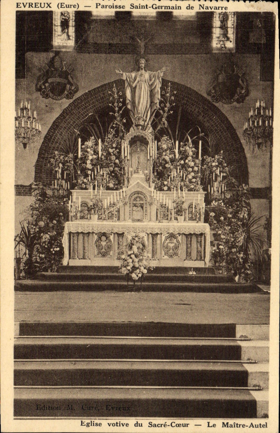 CPA Evreux Paroisse Saint Germain de Navarre Eglise votive du Sacre Coeur Le maitre autel