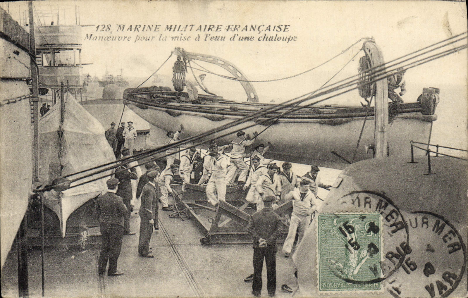 Manœuvres de la Marine Militaire Française — mise à l'eau d'une chaloupe — éditions de la Marine