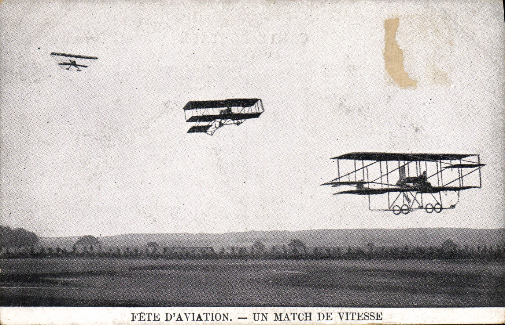 CPA Avion Aviation Fete d'aviation Un match de vitesse