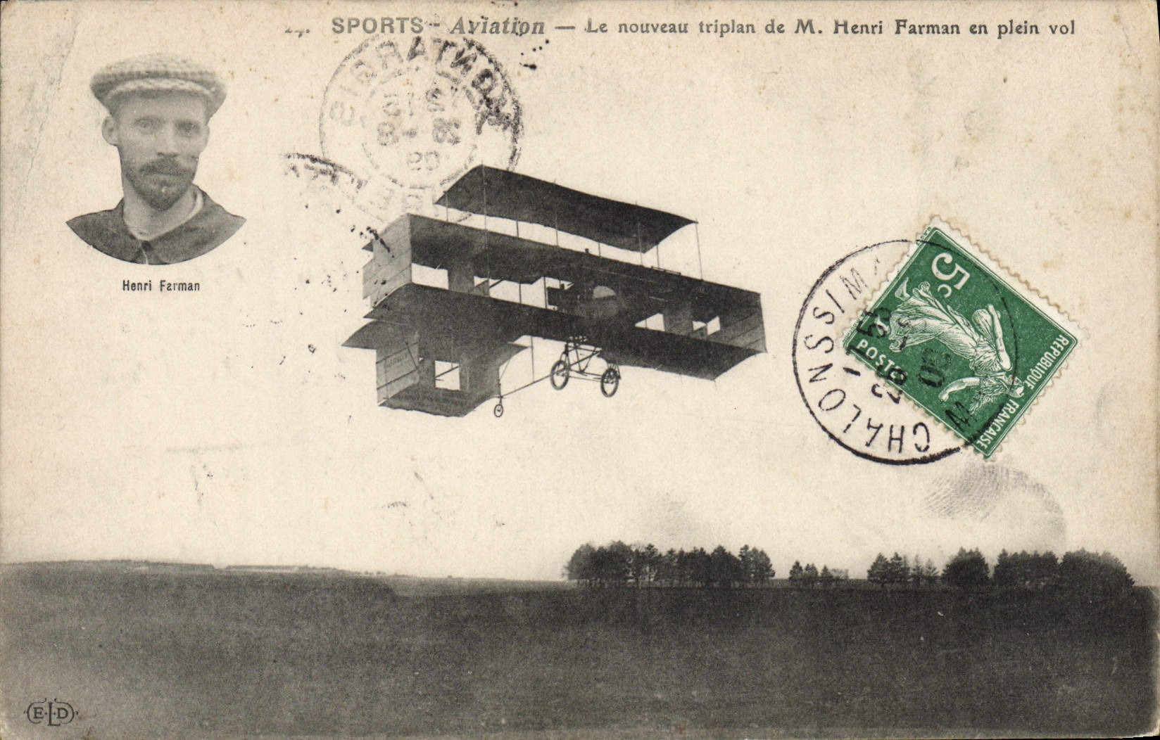 CPA Avion Aviation Le nouveau triplan de M Henri Farman en plein vol