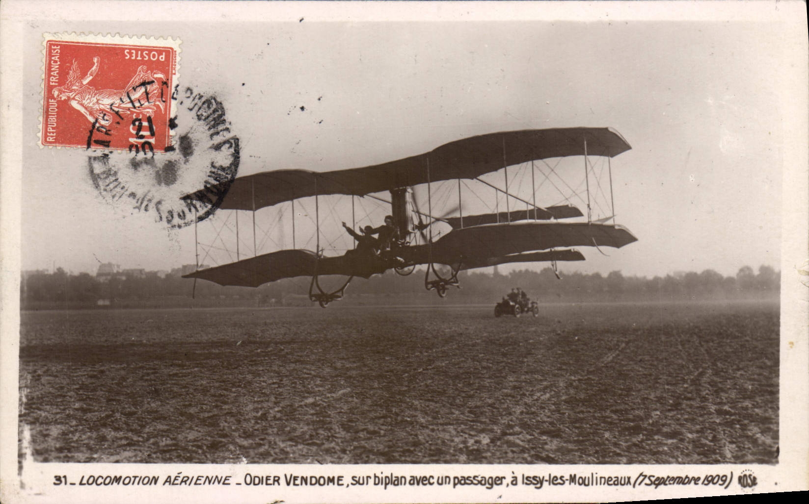 CPA Avion Aviation Odier Vendome sur biplan avec un passager a Issy les Moulineaux 