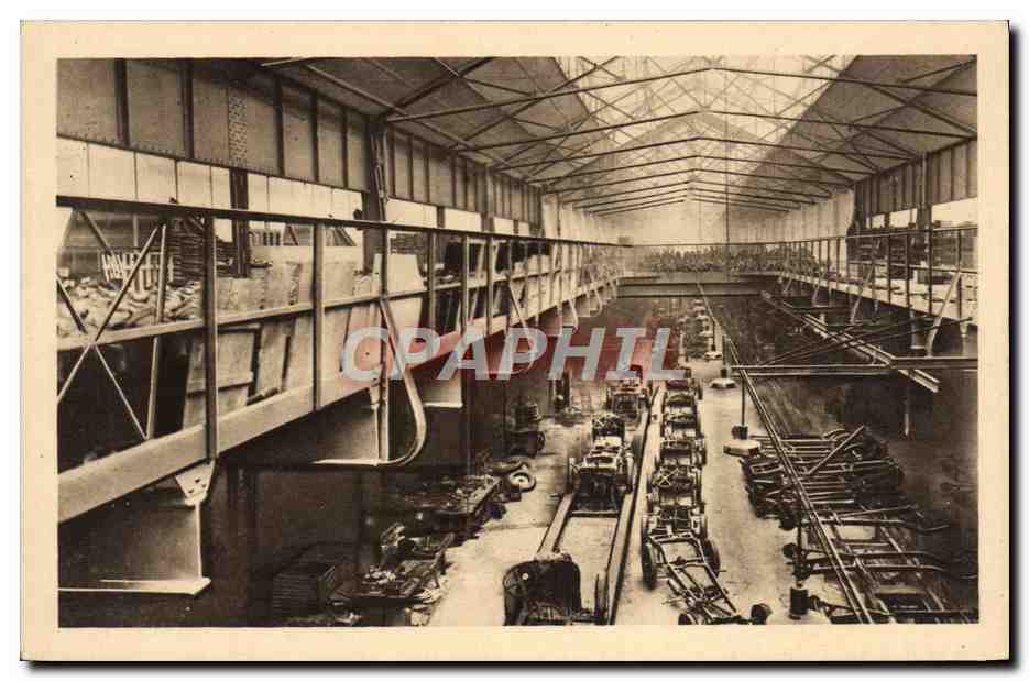 CPA Automobile Groupe de production Peugeot a Sochaux Montbeliard Usines mecaniques de Sochaux Une chaine de montage 