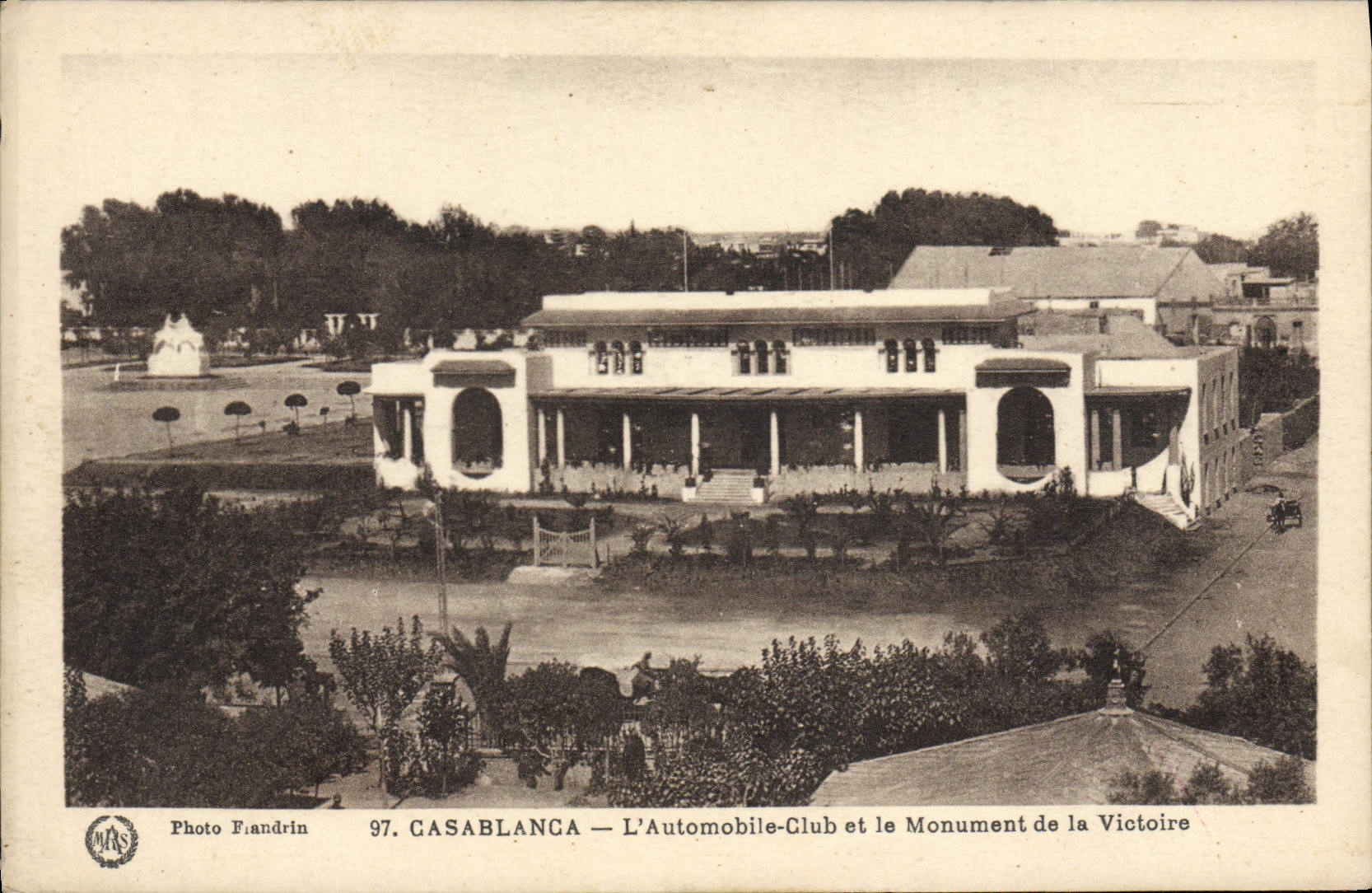 Casablanca — L'Automobile-Club et le Monument de la Victoire — Photo Fandrin, n° 97