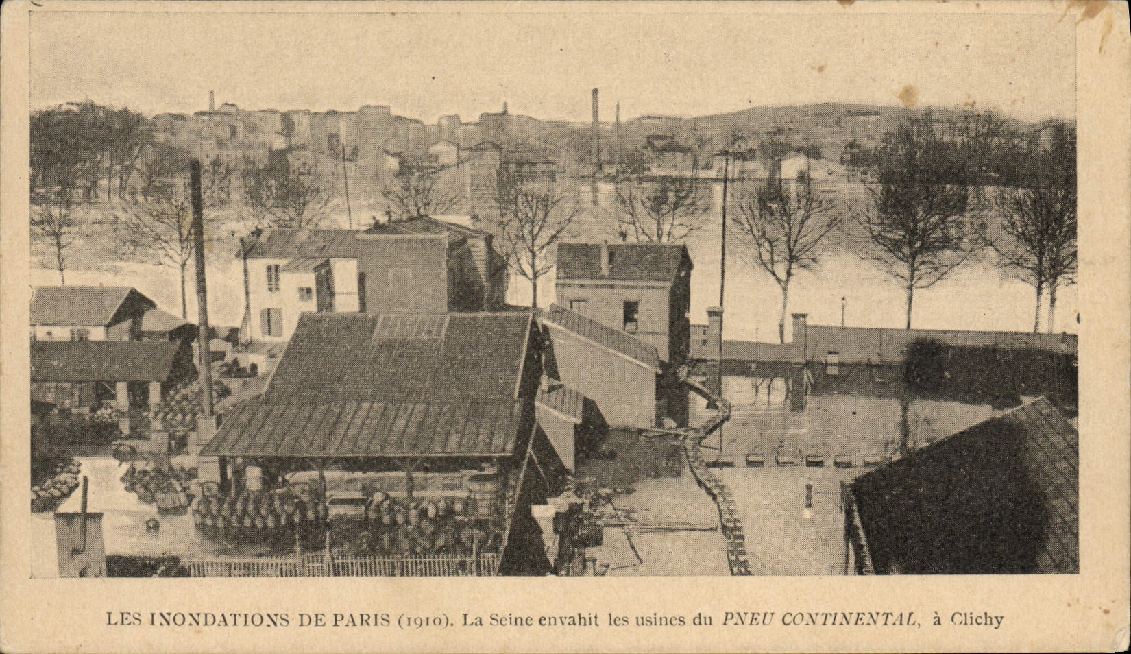 CPA Automobile Inondations de Paris 1910 La Seine envahit les usines du Pneu Continental a Clichy 