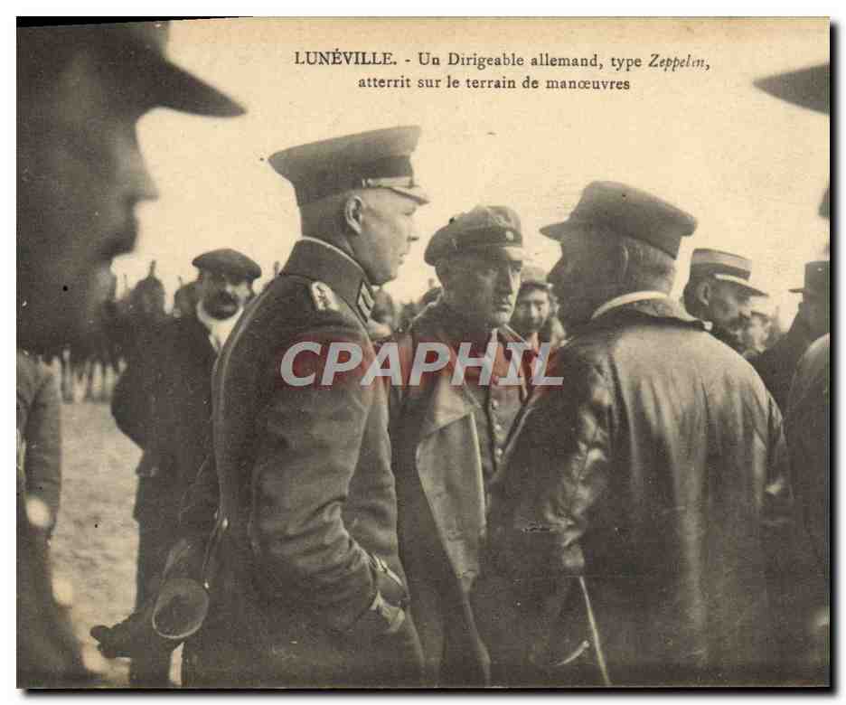 CPA Aviation Zeppelin Dirigeable Luneville Un dirigeable allemand atterrit sur le terrain de manoeuvres 