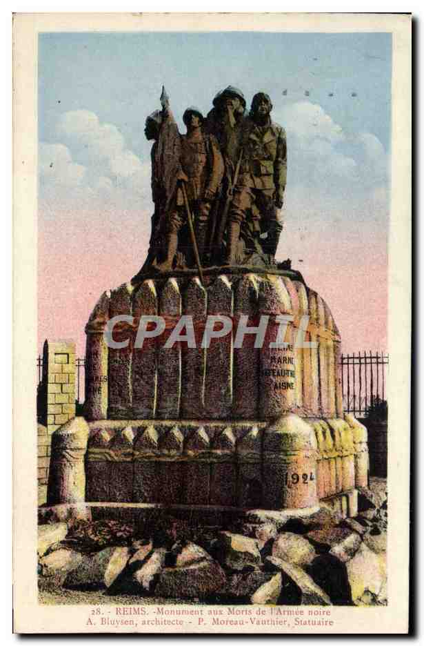 CPA Reims Monument aux morts de l'armee noire Militaria