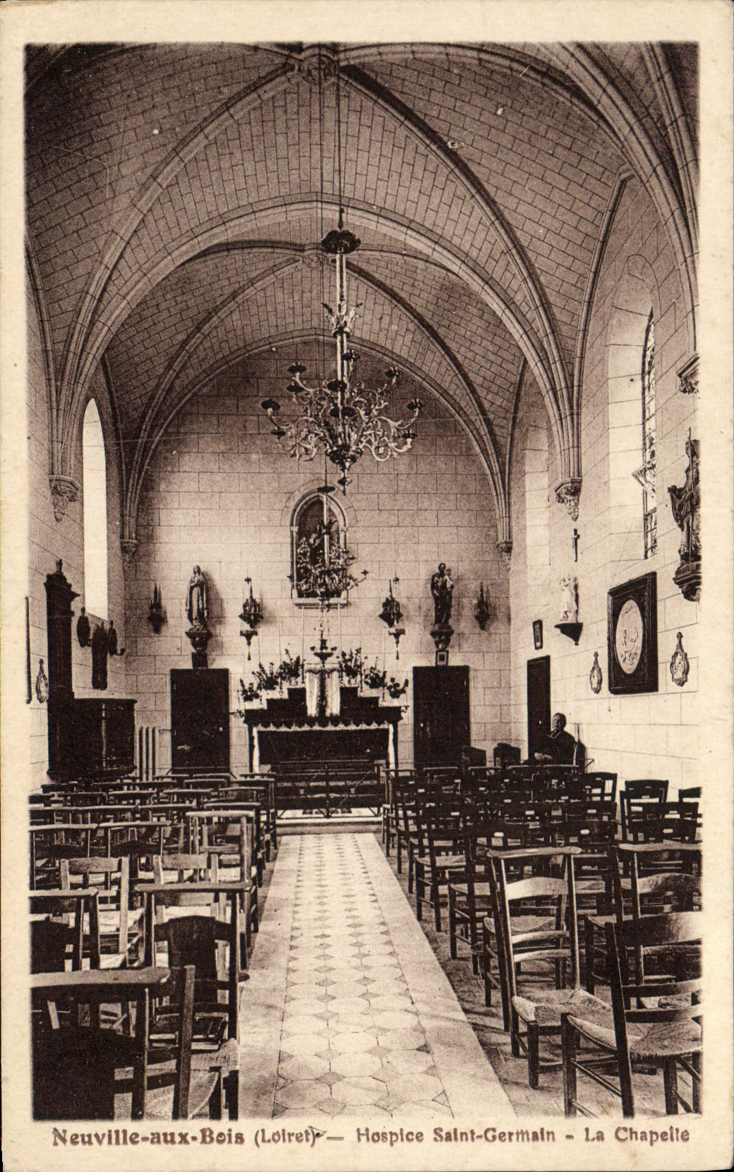 CPA Neuville Aux Bois Hospice Saint Germain La Chapelte