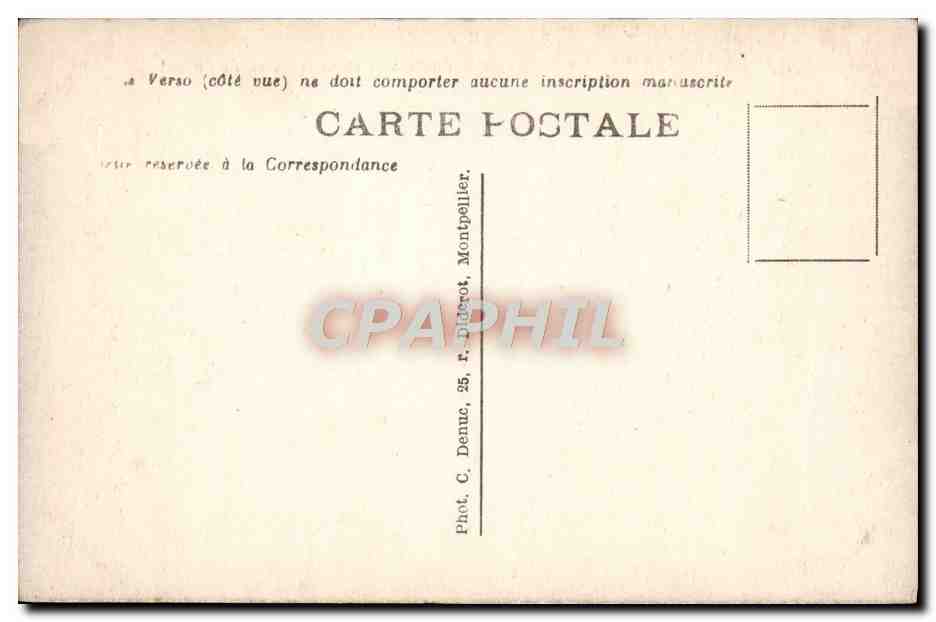 Dargilan — La Vallée de la Jonte vue de la terrasse de l'hôtel — Reverso