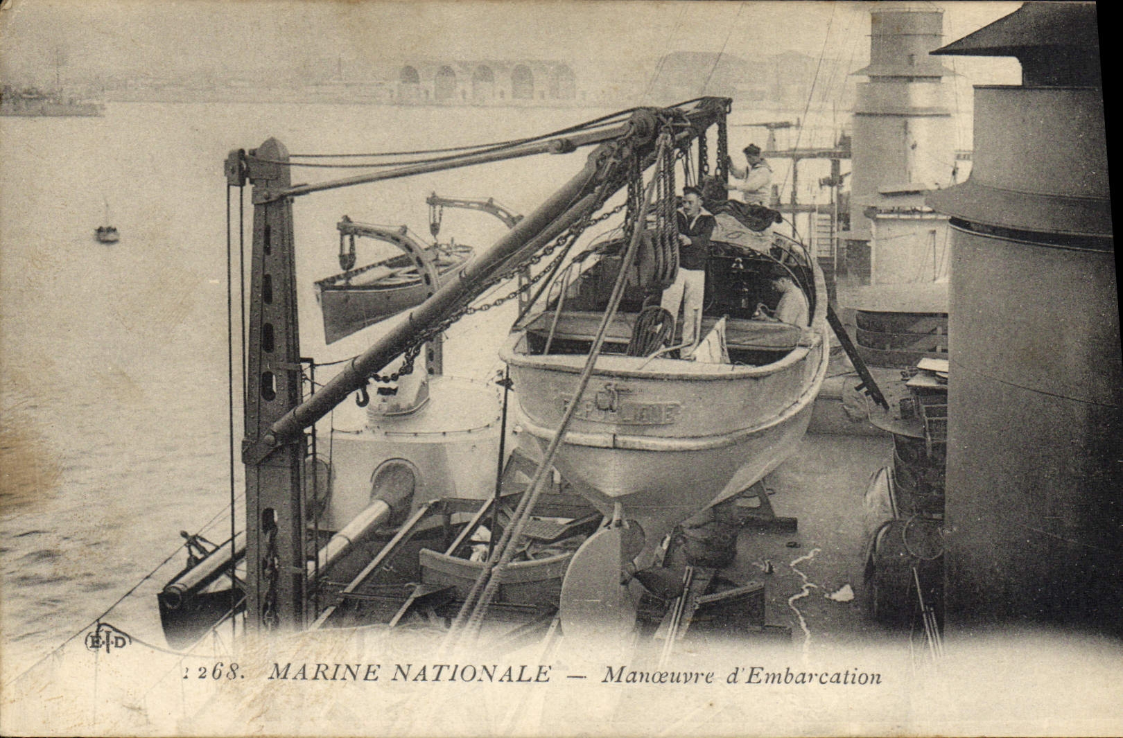 Marine Nationale — Manœuvre d'Embarcation — Éditeur E.D. n° 1268