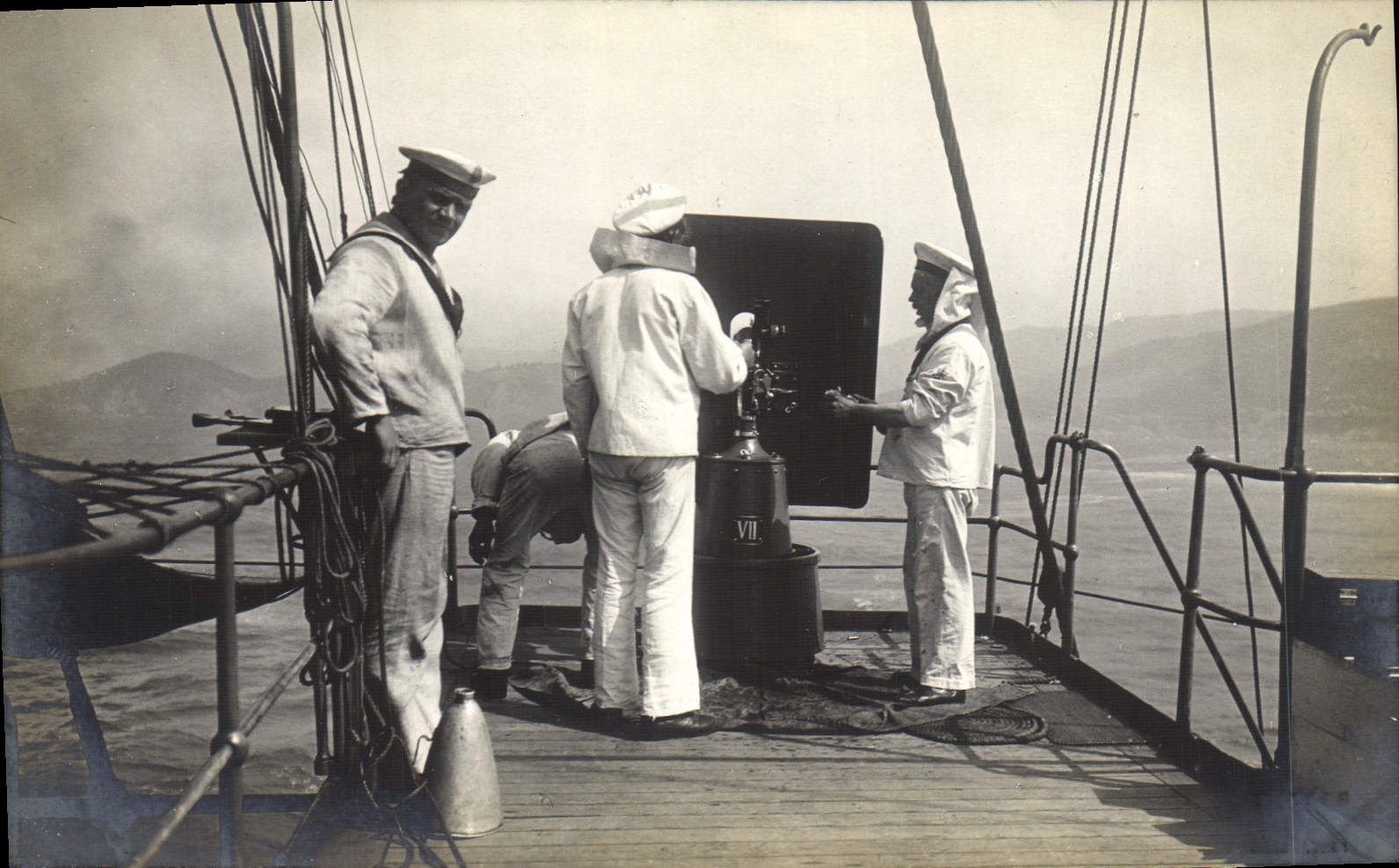 CPA Bateau Marine Canon 