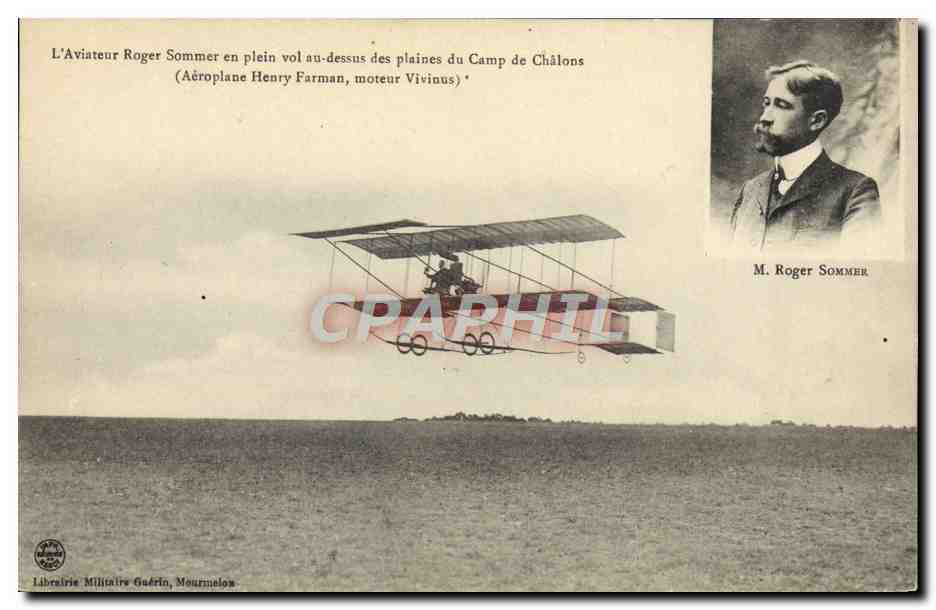 CPA Avion Aviation L'aviateur Roger Sommer en plein vol au dessus des plaines du Camp de Chalons Aeroplane Henry Farman 