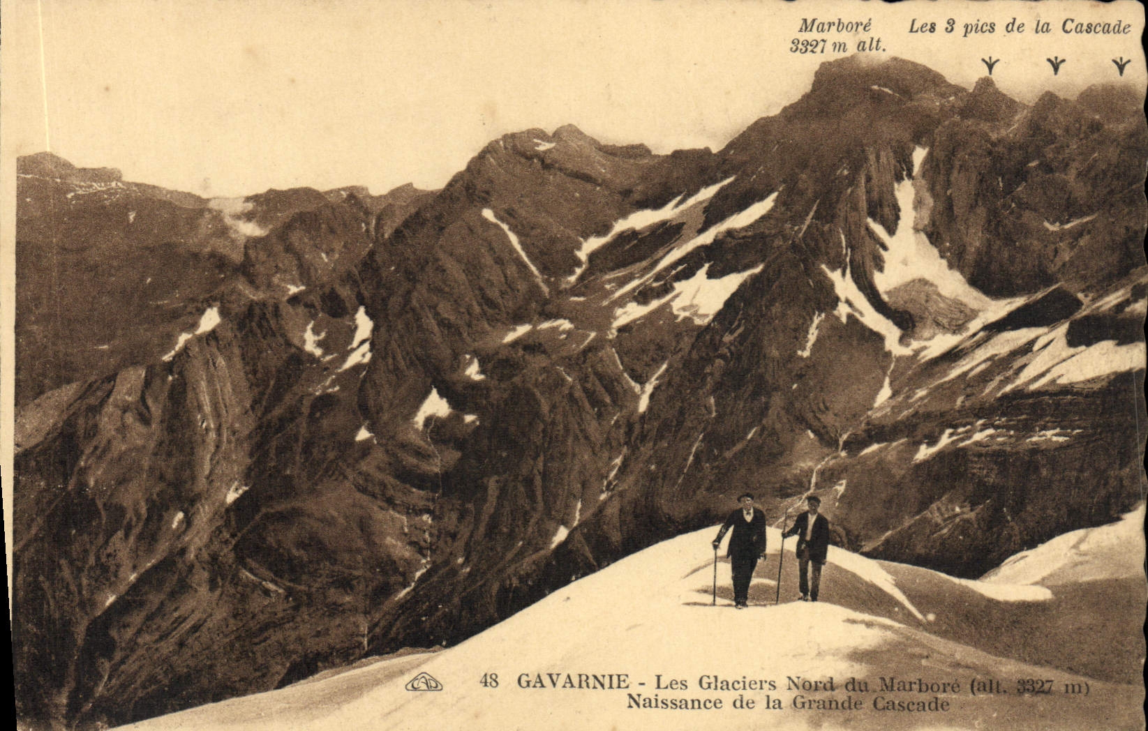 CPA Gavarnie Les Glaciers Nord Du Marbore Naissance de la grande cascade