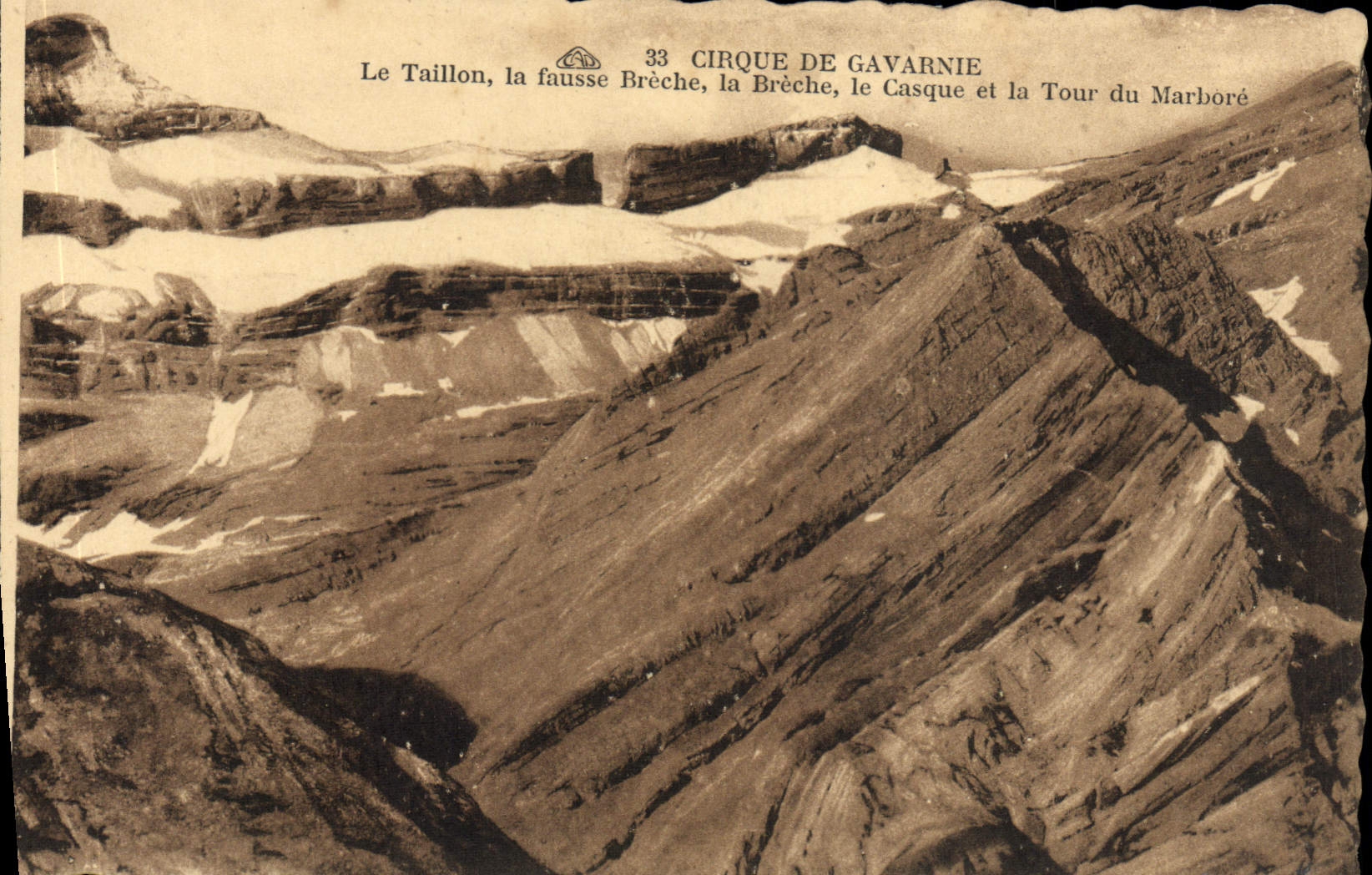 CPA Cirque De Gavarnie Le Taillon La fausse breche La breche Le casque et la tour du Marbore