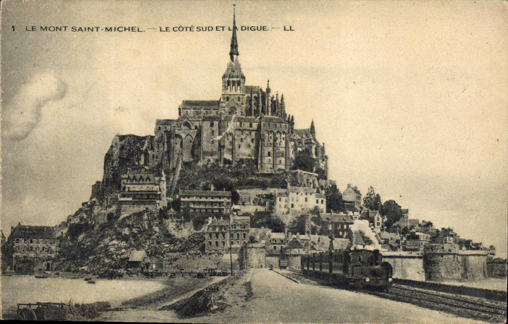 CPA Le Mont St Michel Cote Sud Est et la digue Train 