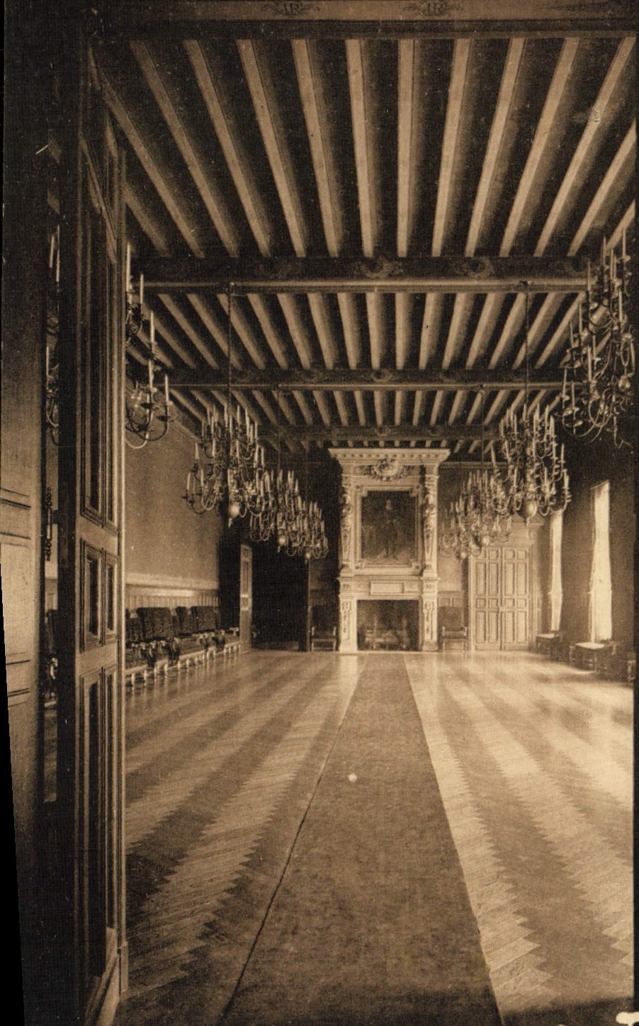 Salle des Fêtes de l'Hôtel de Ville de La Rochelle — Éditions Artistiques Raymond Bergevin