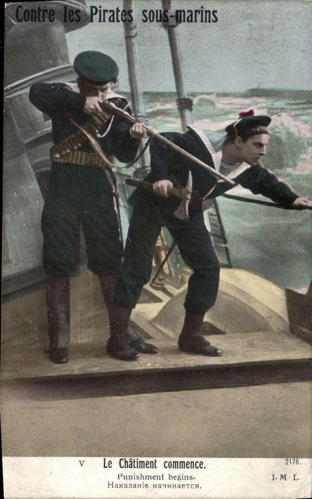 CPA Bateau Contre les pirates Sous marins le chatiment commence 
