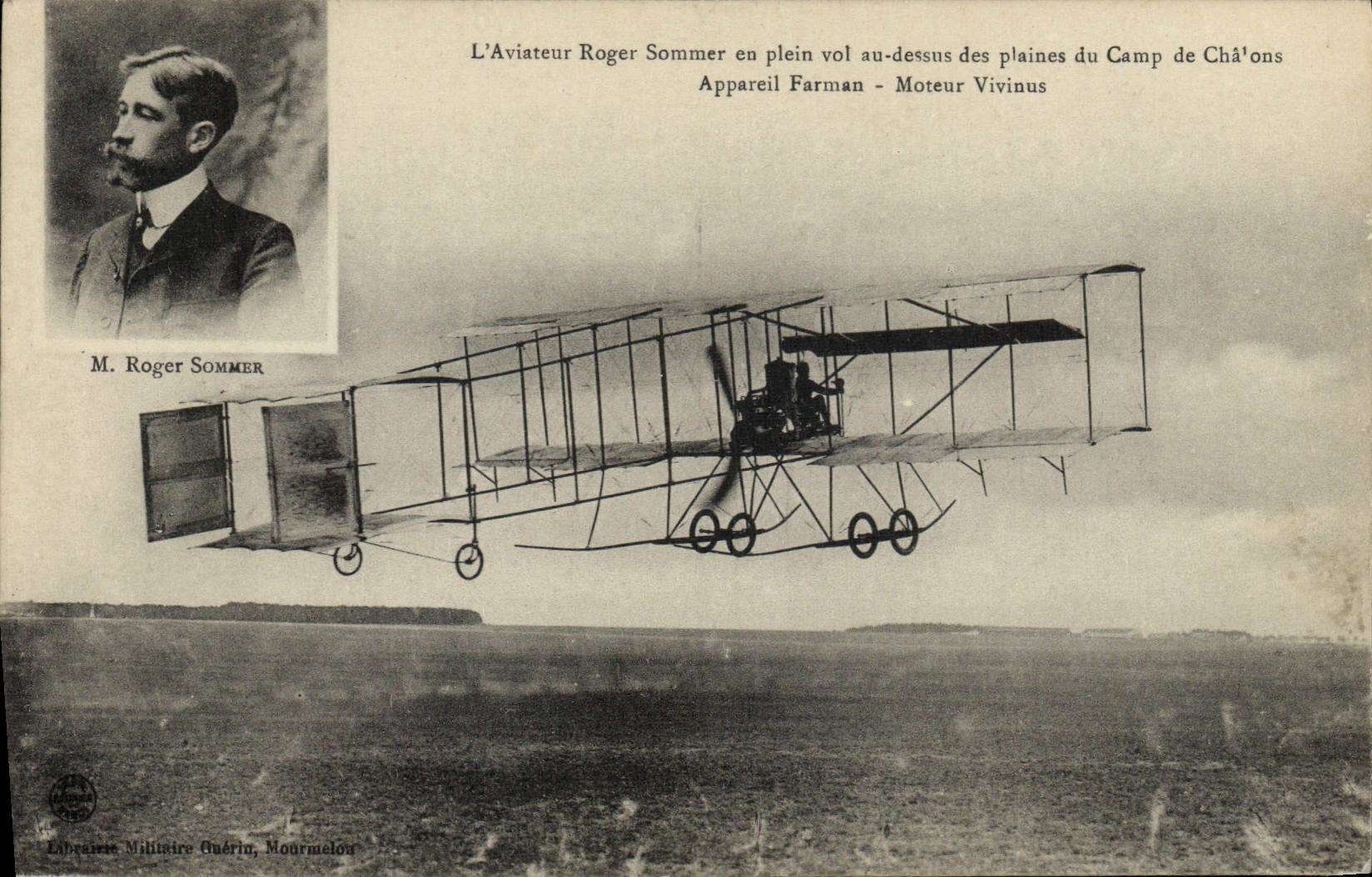 CPA Avion Aviation L'aviateur Roger Sommer en plein vol au dessus des plaines du Camp de Chalons Appareil Farman Vivinus